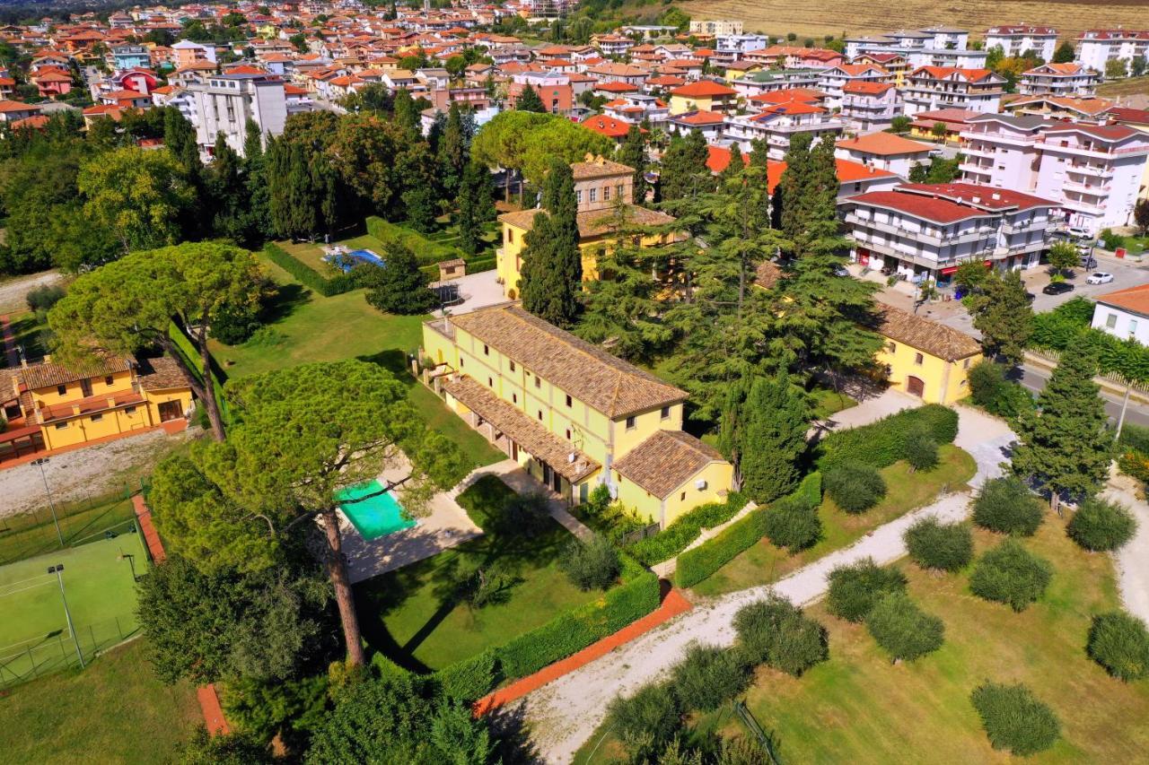 Agriturismo Villa Irelli Castellalto Εξωτερικό φωτογραφία