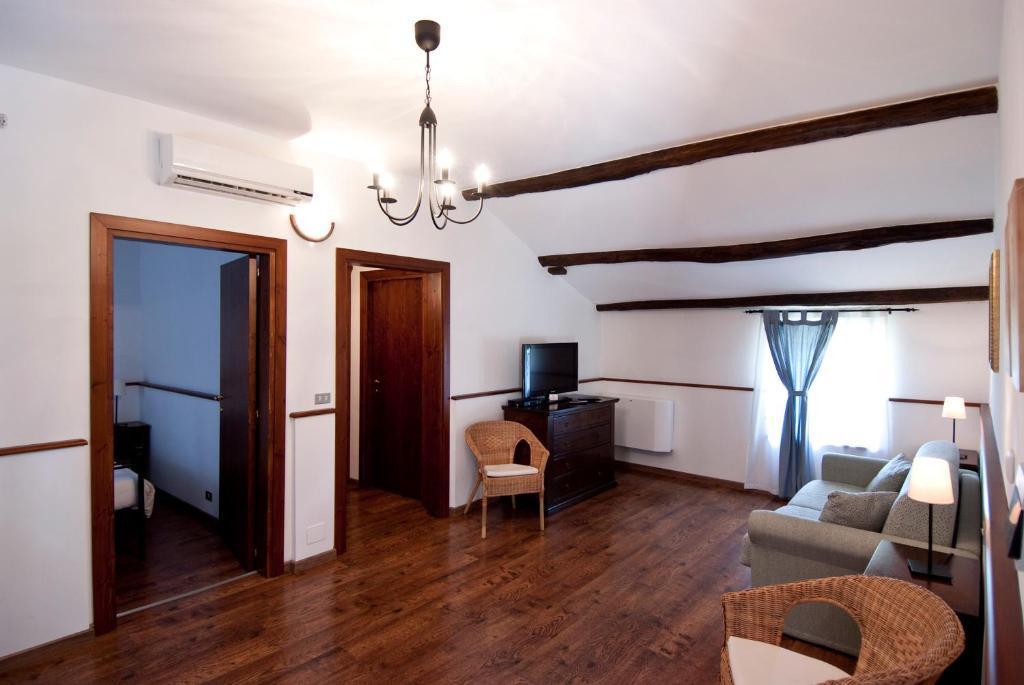 Agriturismo Villa Irelli Castellalto Δωμάτιο φωτογραφία