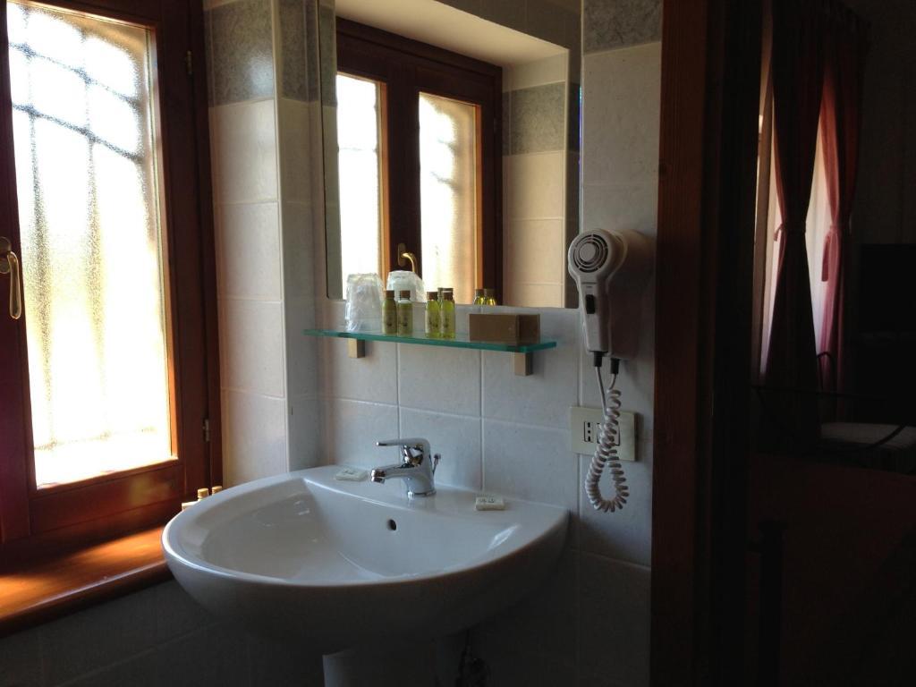 Agriturismo Villa Irelli Castellalto Δωμάτιο φωτογραφία